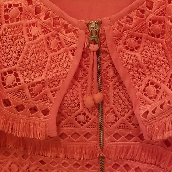 💕SAYLOR💕 Edith Lace Crochet PlaySuit Romper Coral Small S NWT - Picture 11 of 15